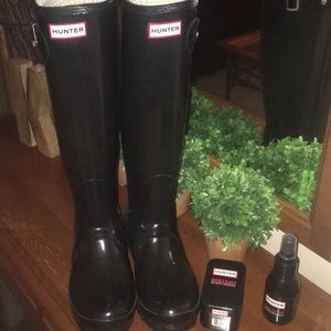 Hunter Boots Black Original Gloss Tall AND 2 items
